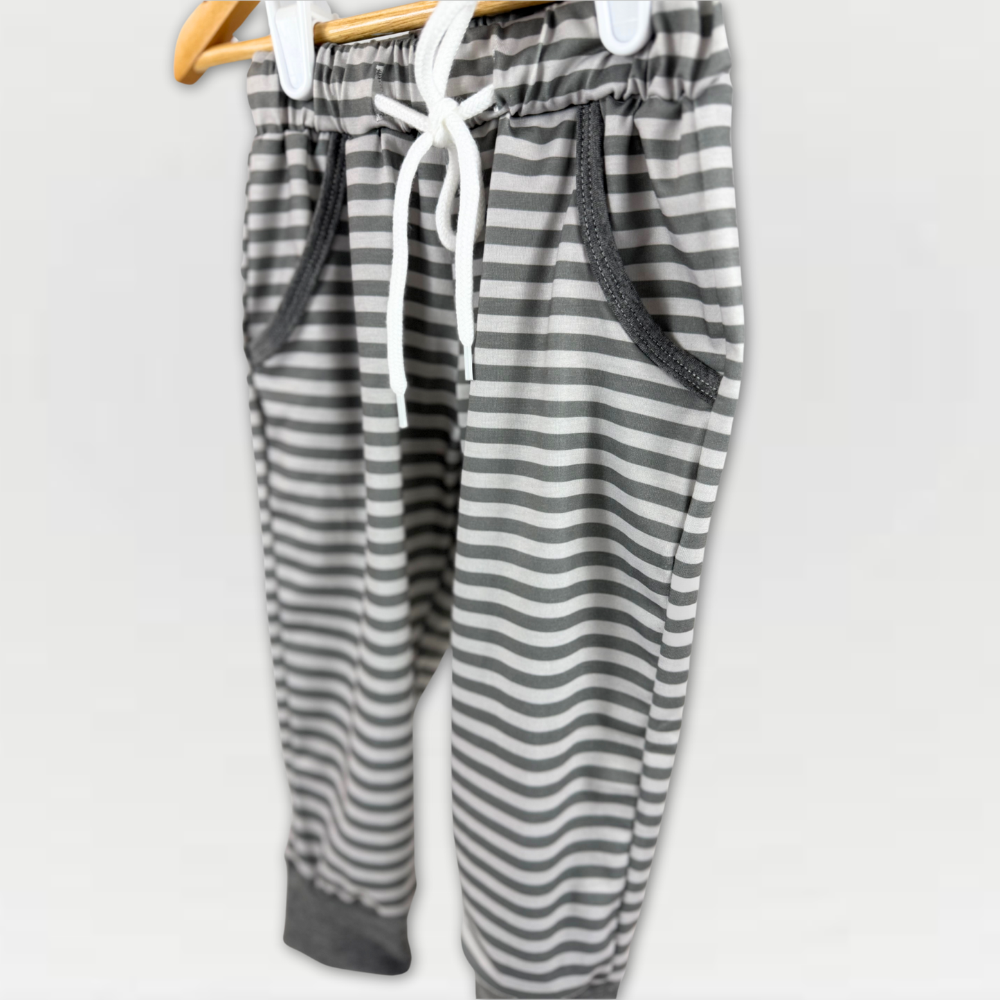 Kids' Unisex 2-Tone Grey Stripe Jogger Pants with Pockets & Drawstring