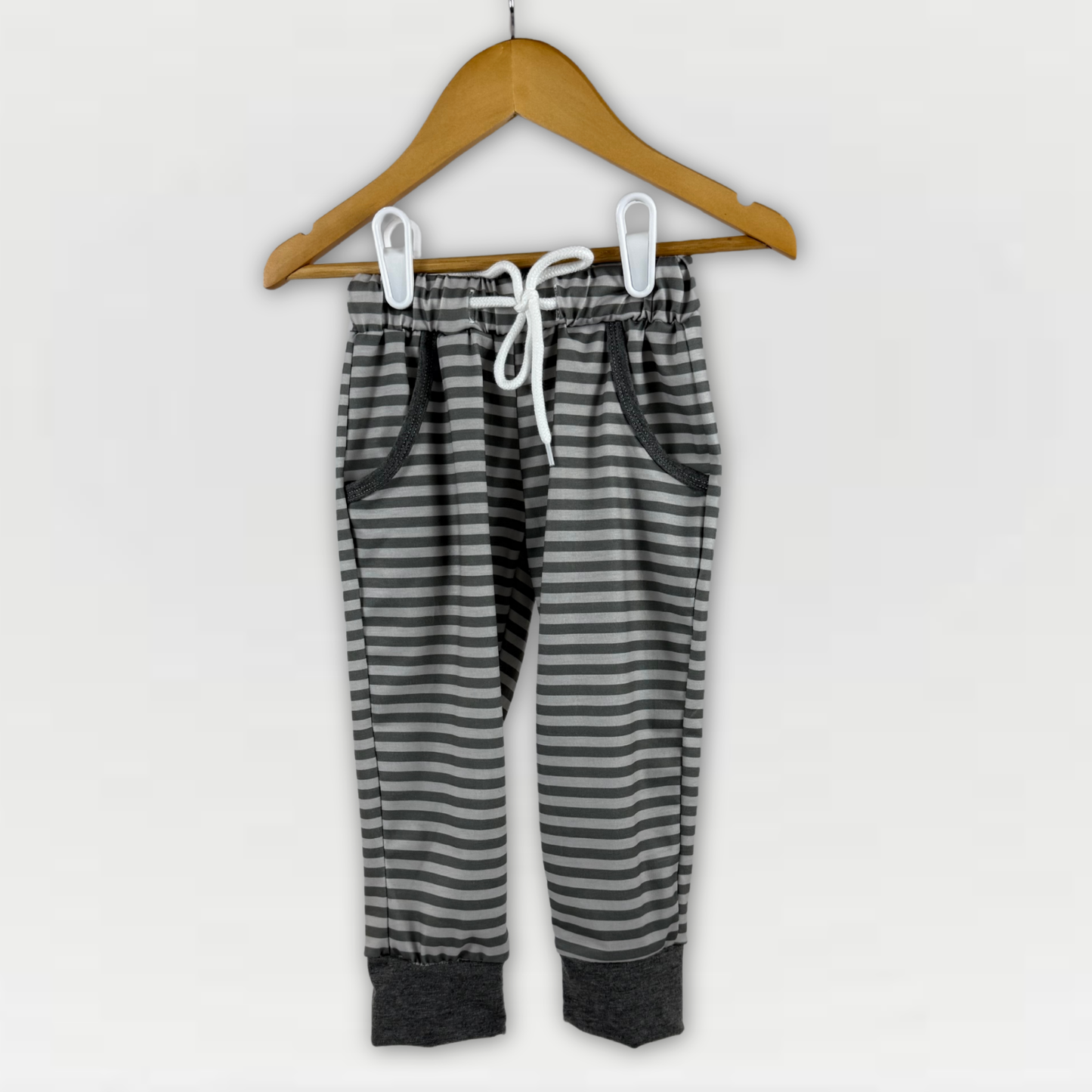 Kids' Unisex 2-Tone Grey Stripe Jogger Pants with Pockets & Drawstring